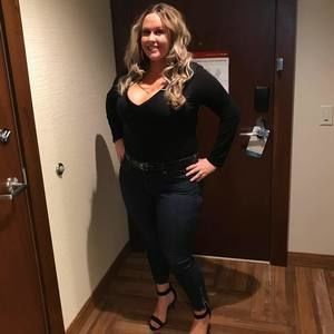 Meet your Posher, Holley